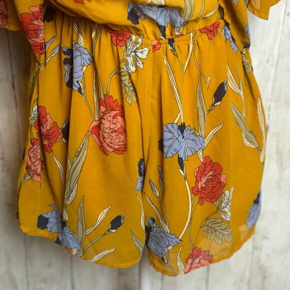 Japna: Size Small: Cold Shoulder Floral Romper - Picture 5 of 8